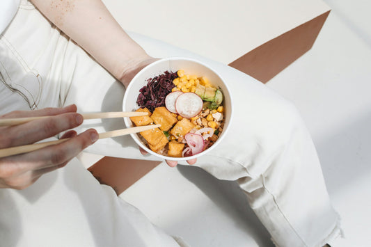 "Eating all day, yet never chewing a single grain of rice." — Our body is in the present, but our mind wanders through past and future.